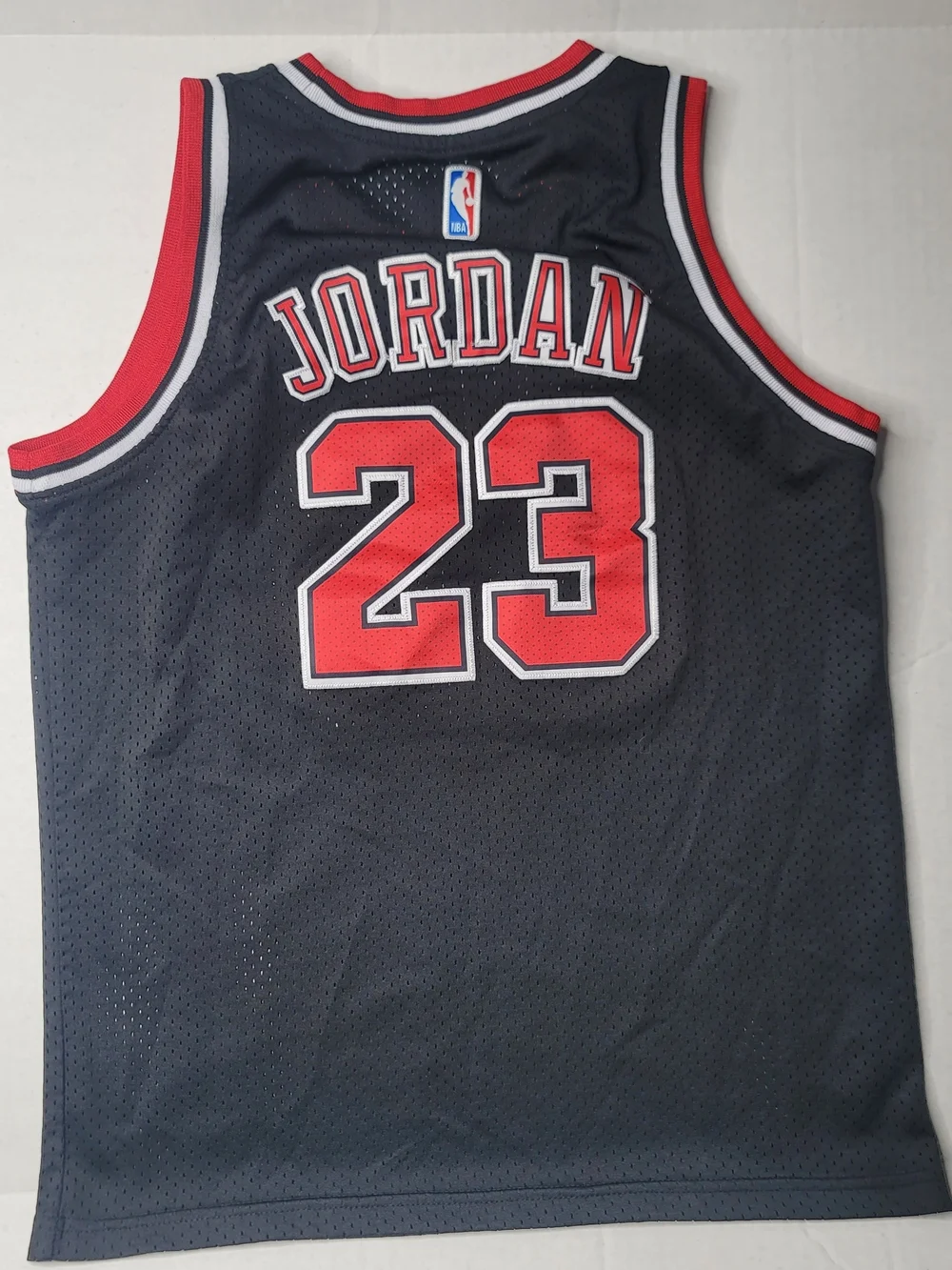 Youth Chicago Bulls Michael Jordan 23 Stitched Jersey Size XL